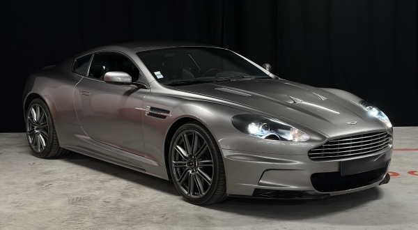 ASTON MARTIN DBS 